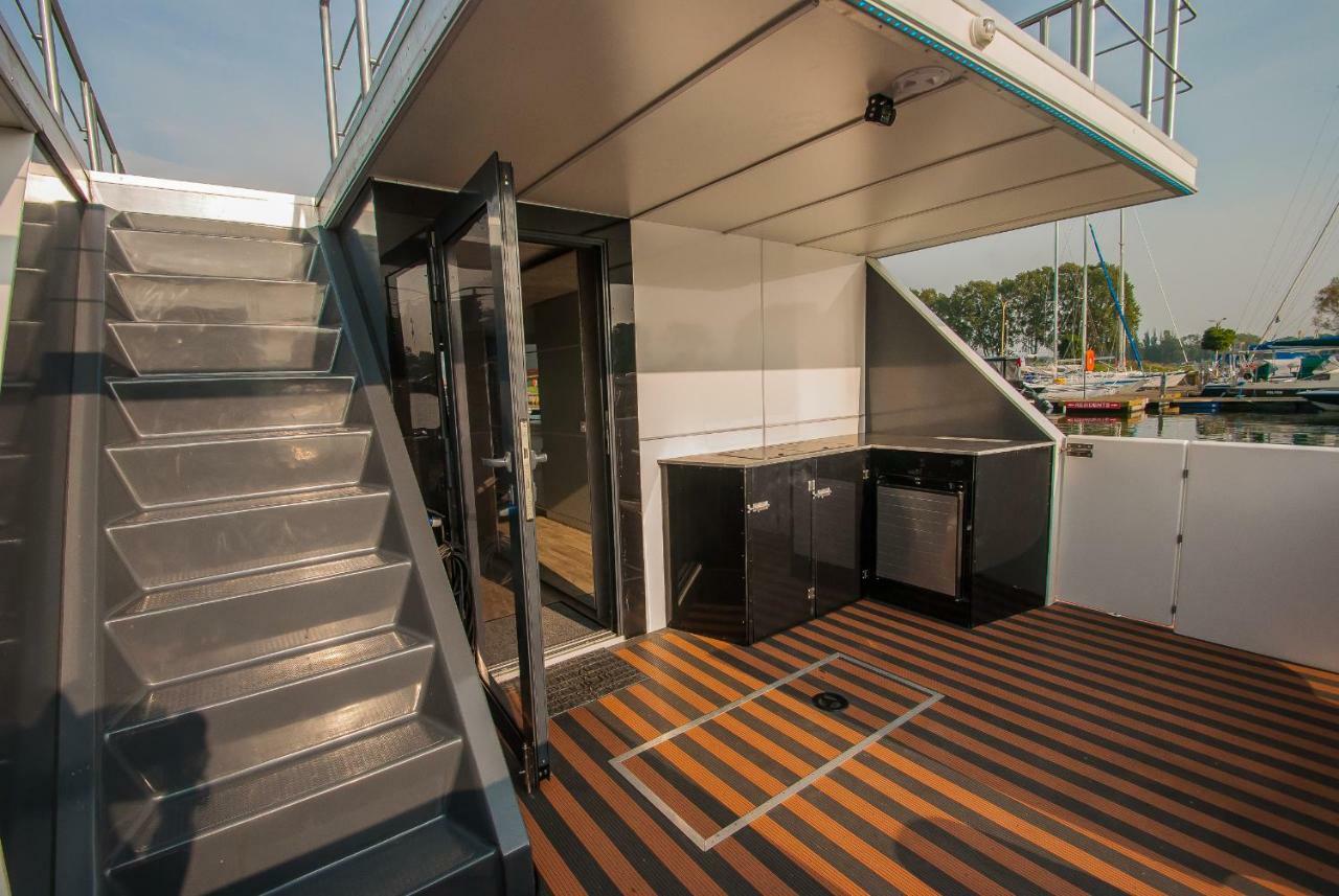 Amber Houseboat Apartamento Świnoujście Exterior foto