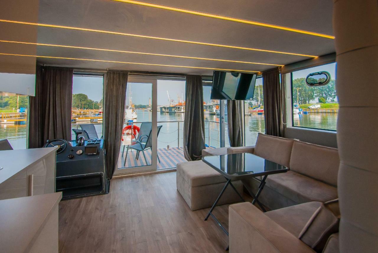 Amber Houseboat Apartamento Świnoujście Exterior foto