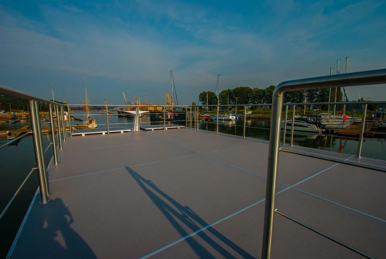 Amber Houseboat Apartamento Świnoujście Exterior foto